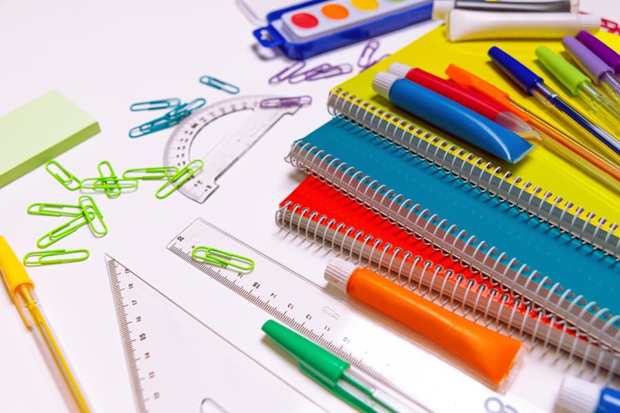 Material escolar y de bellas artes